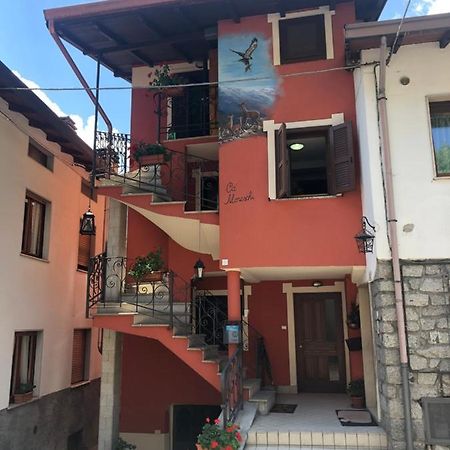 Berzo Casa Vacanze Ca' Moreschi מראה חיצוני תמונה