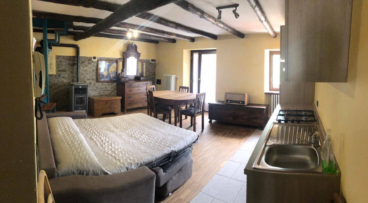 Berzo Casa Vacanze Ca' Moreschi מראה חיצוני תמונה