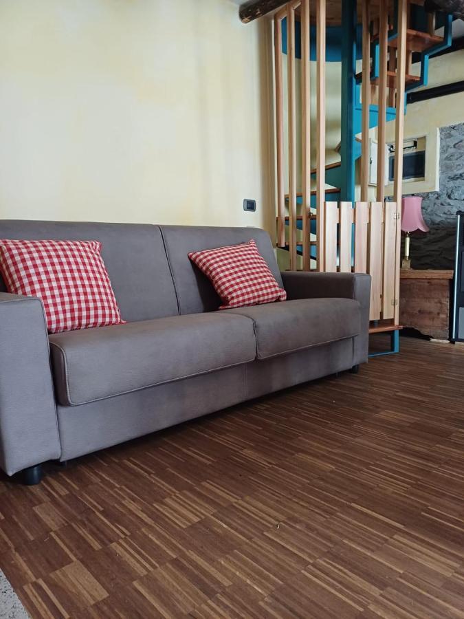 Berzo Casa Vacanze Ca' Moreschi מראה חיצוני תמונה