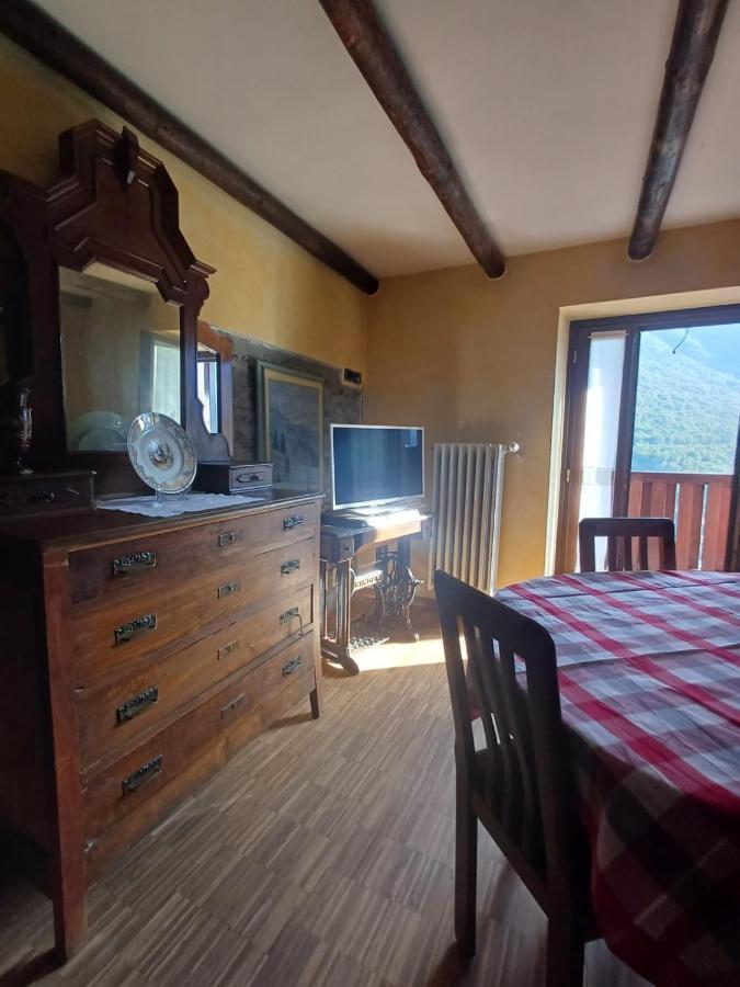 Berzo Casa Vacanze Ca' Moreschi מראה חיצוני תמונה